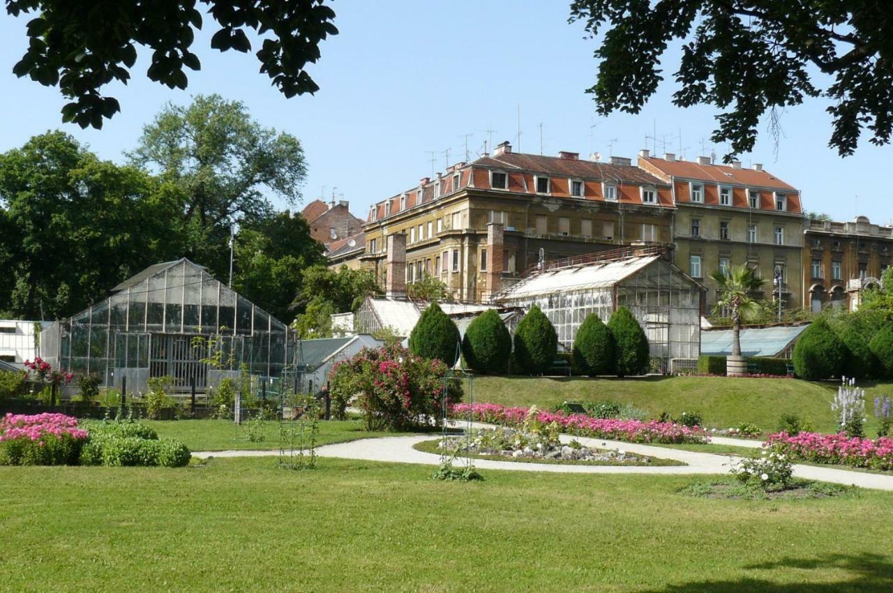 Zola Apartment Zagreb Bagian luar foto